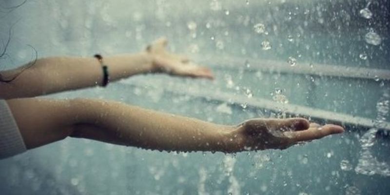 Mơ thấy mưa bão